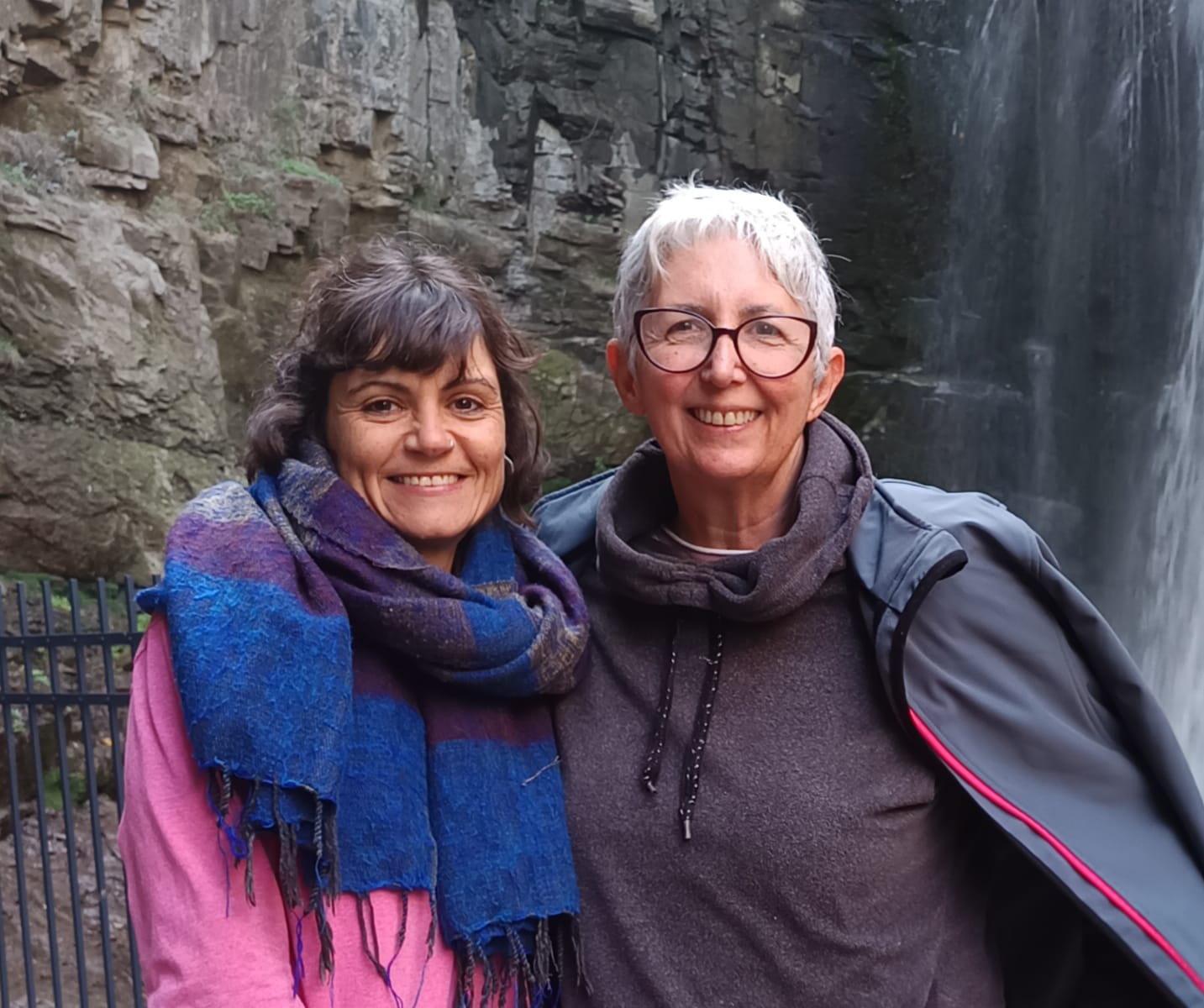 Sobre nosaltres Ester i Mayte